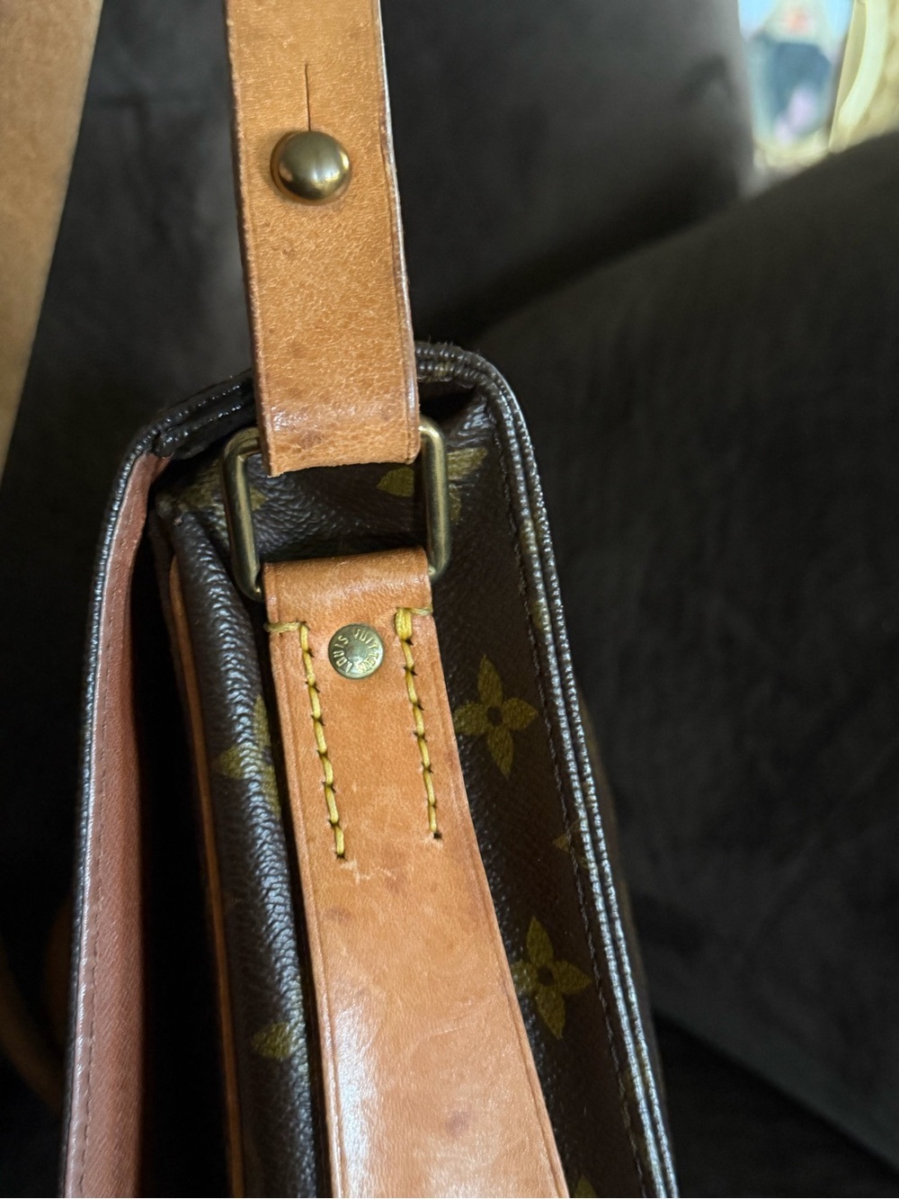 Louis Vuitton Monogram MM Cartouchiere Shoulder/Crossbody Bag.
Date Code: 881SL - Picture 9 of 12